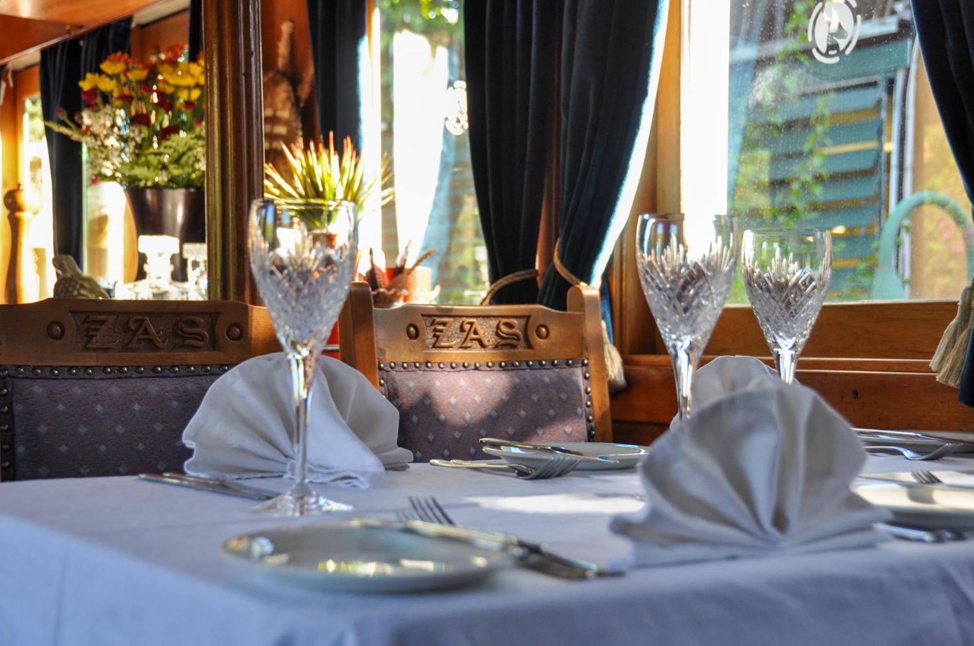 Safari Hotel & Convention Centre Rustenburg Ngoại thất bức ảnh