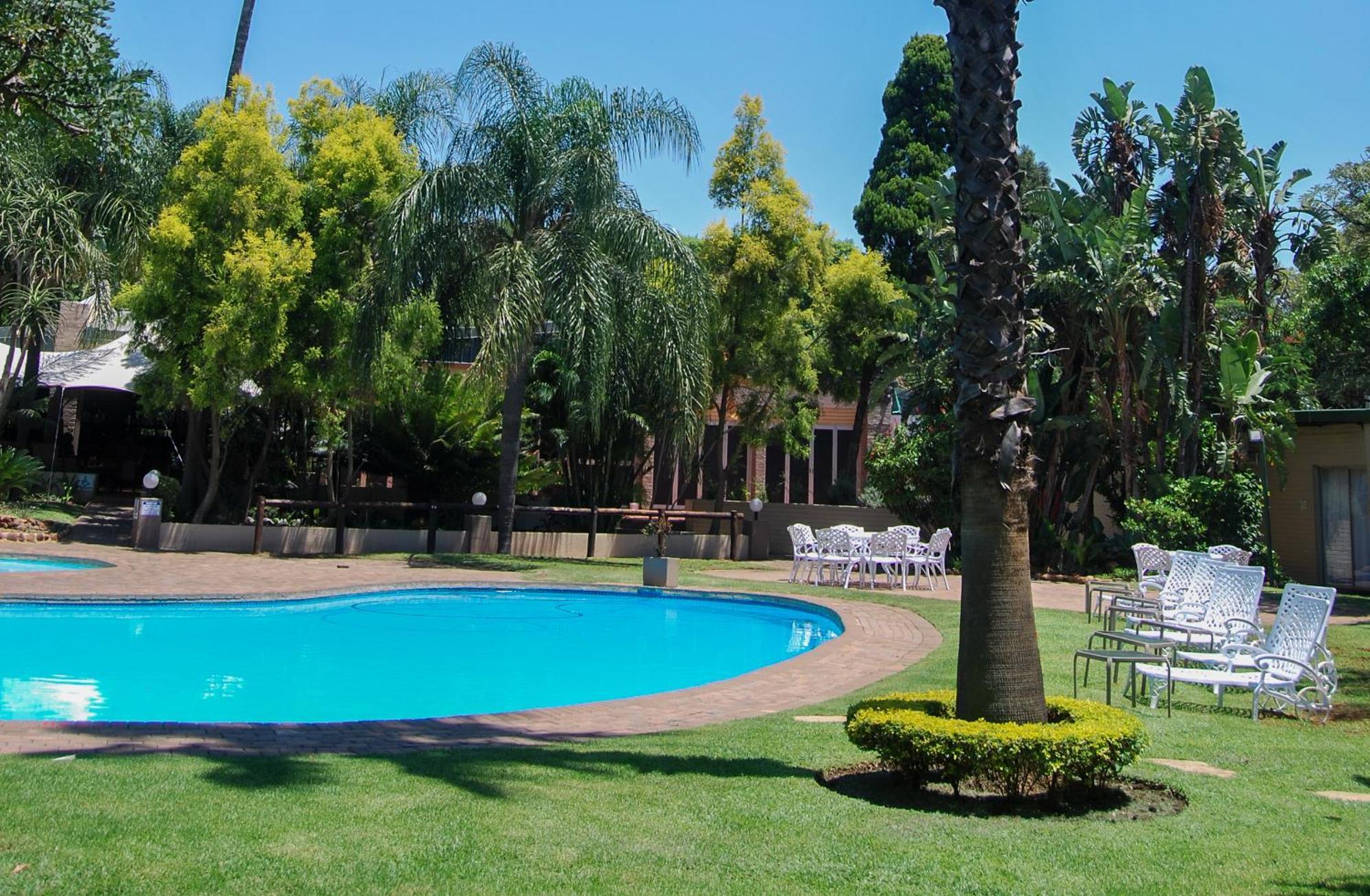 Safari Hotel & Convention Centre Rustenburg Ngoại thất bức ảnh